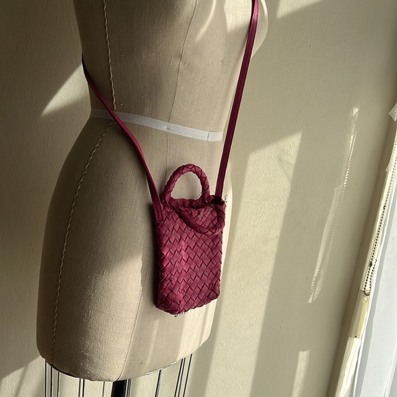 NEW Free People Pink Woven Hearts Leather Crossbody Small Bag - Picture 3 of 11